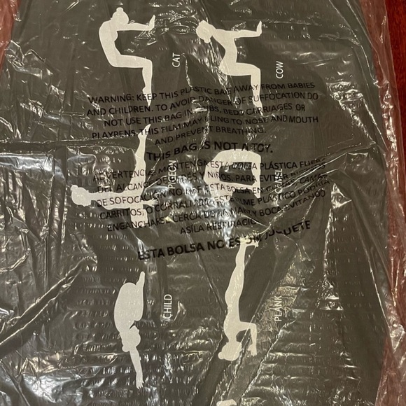 Yoga black Knee Mat-Apana Luxe - Picture 2 of 5